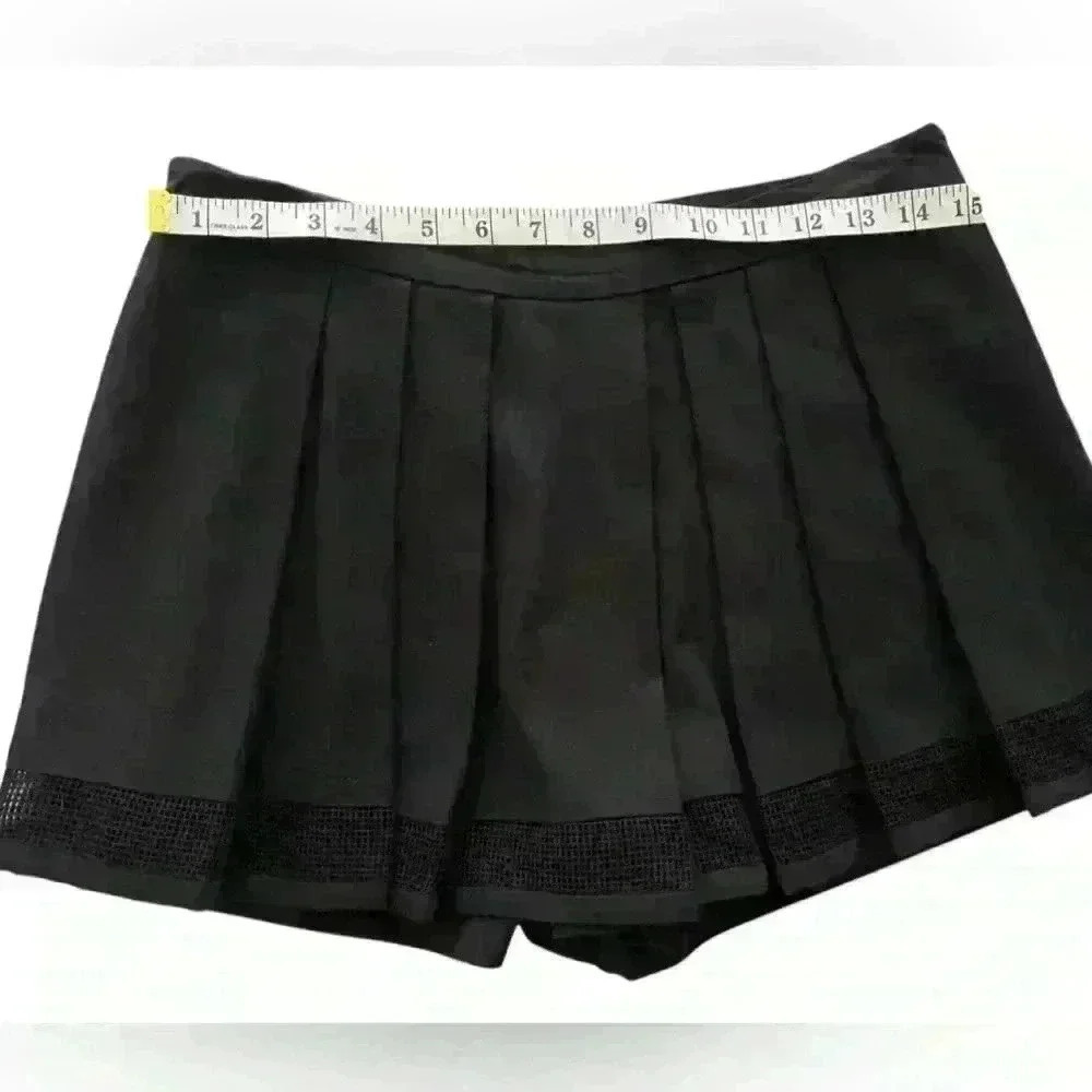L'AGENCE PLEATED CREPE SHORTS US size 10‎ - Picture 10 of 12